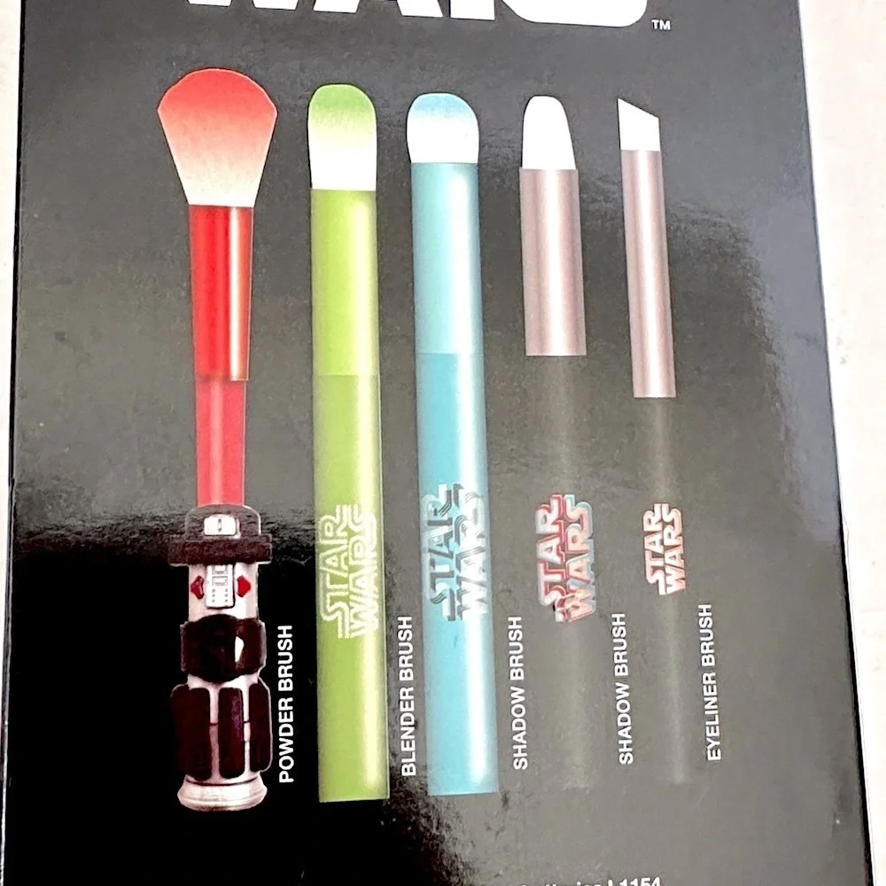 Star Wars Vibrant Cosmetic Brush Collection